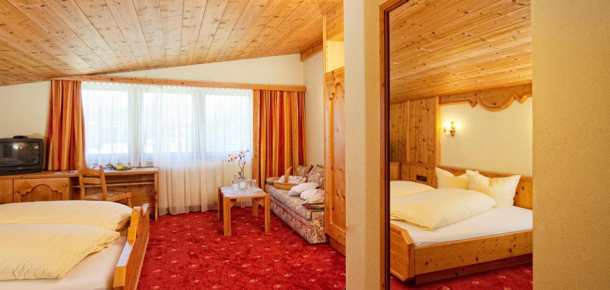 Hotel Hubertushof - Ihr Hotel Mit Herz Leutasch Exteriör bild