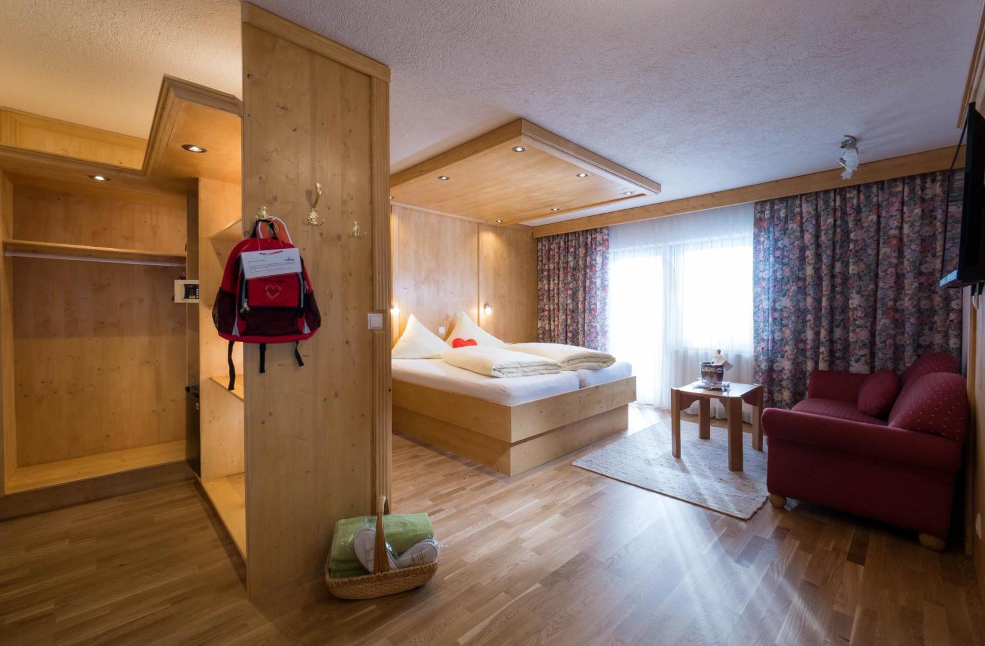 Hotel Hubertushof - Ihr Hotel Mit Herz Leutasch Rum bild