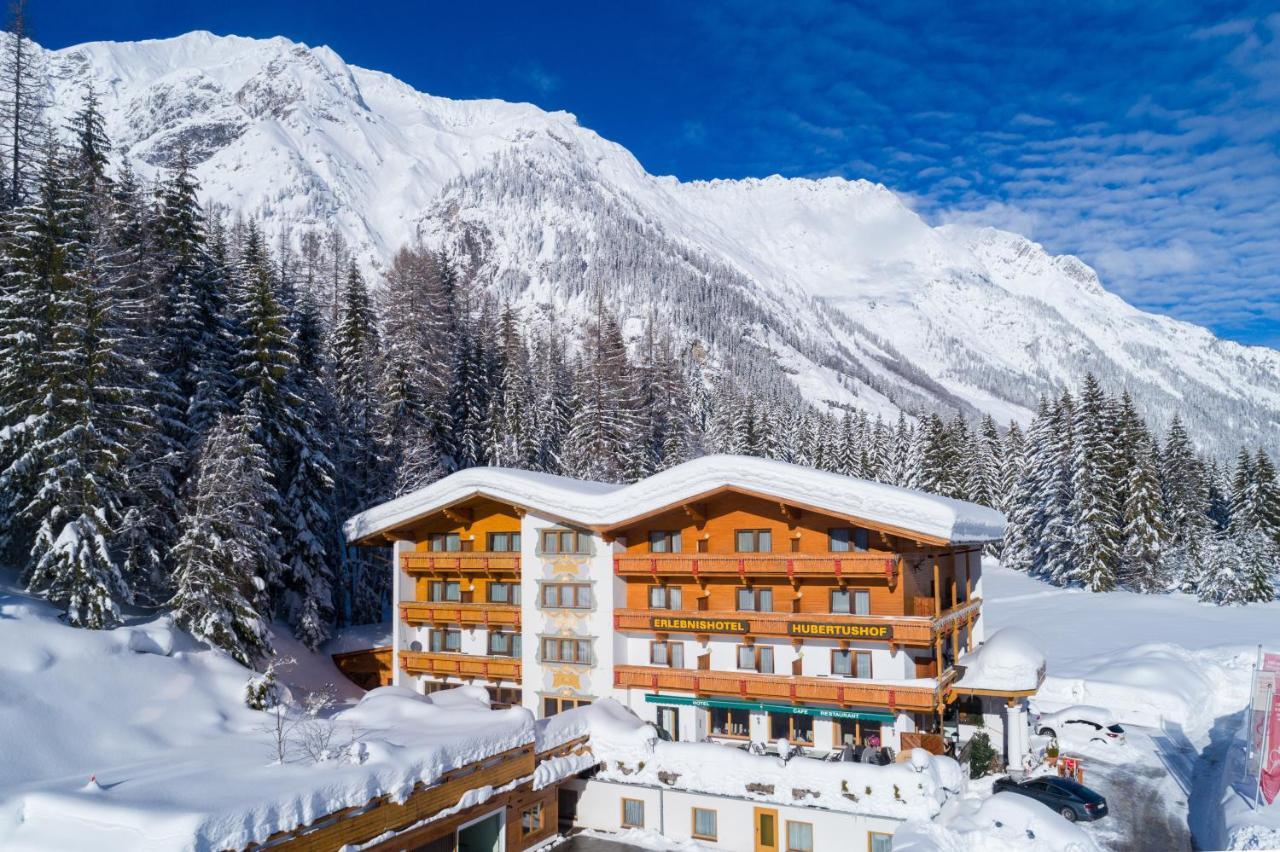 Hotel Hubertushof - Ihr Hotel Mit Herz Leutasch Exteriör bild